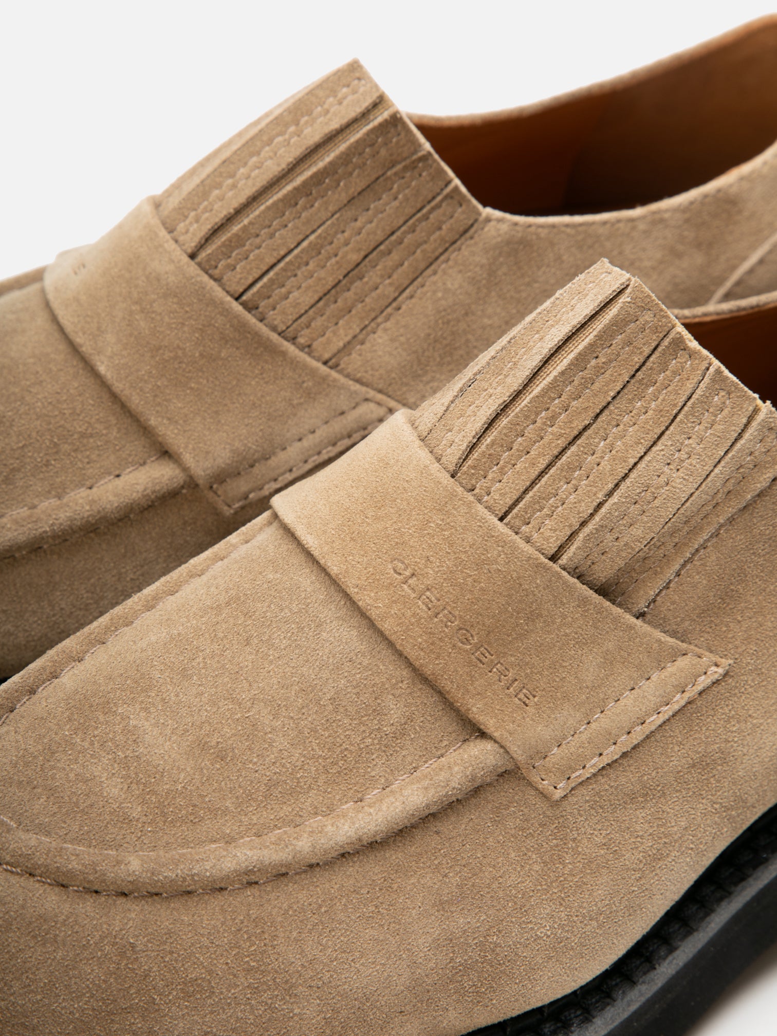 CLARK, suede gobi
