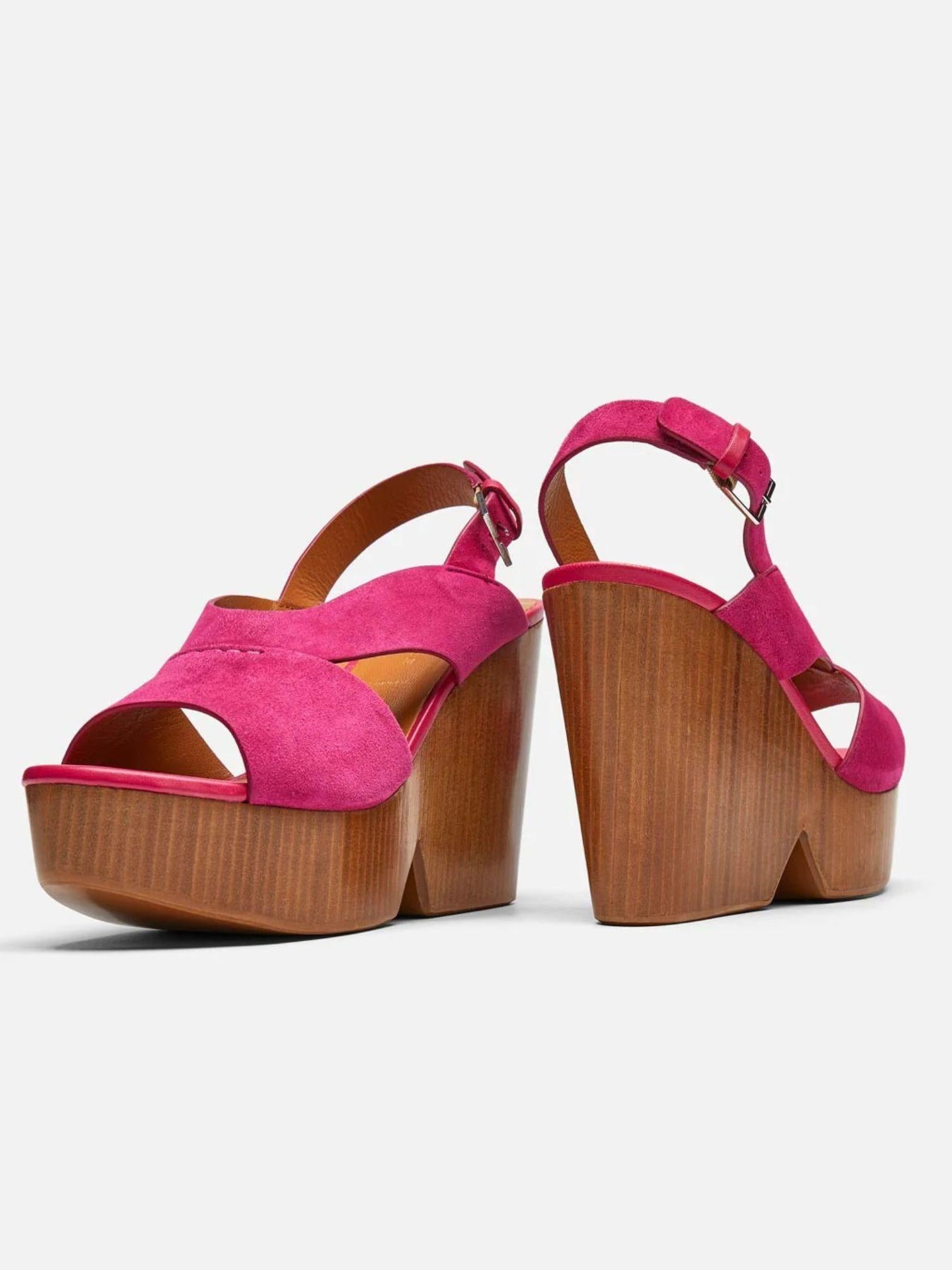 DAVA, suede hibiscus