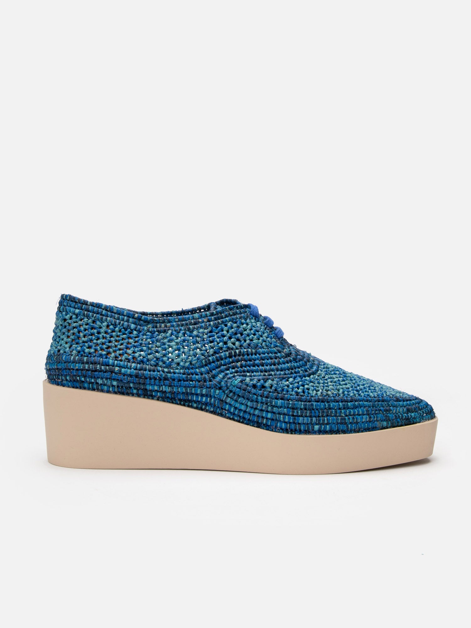 LISA4, azure raffia
