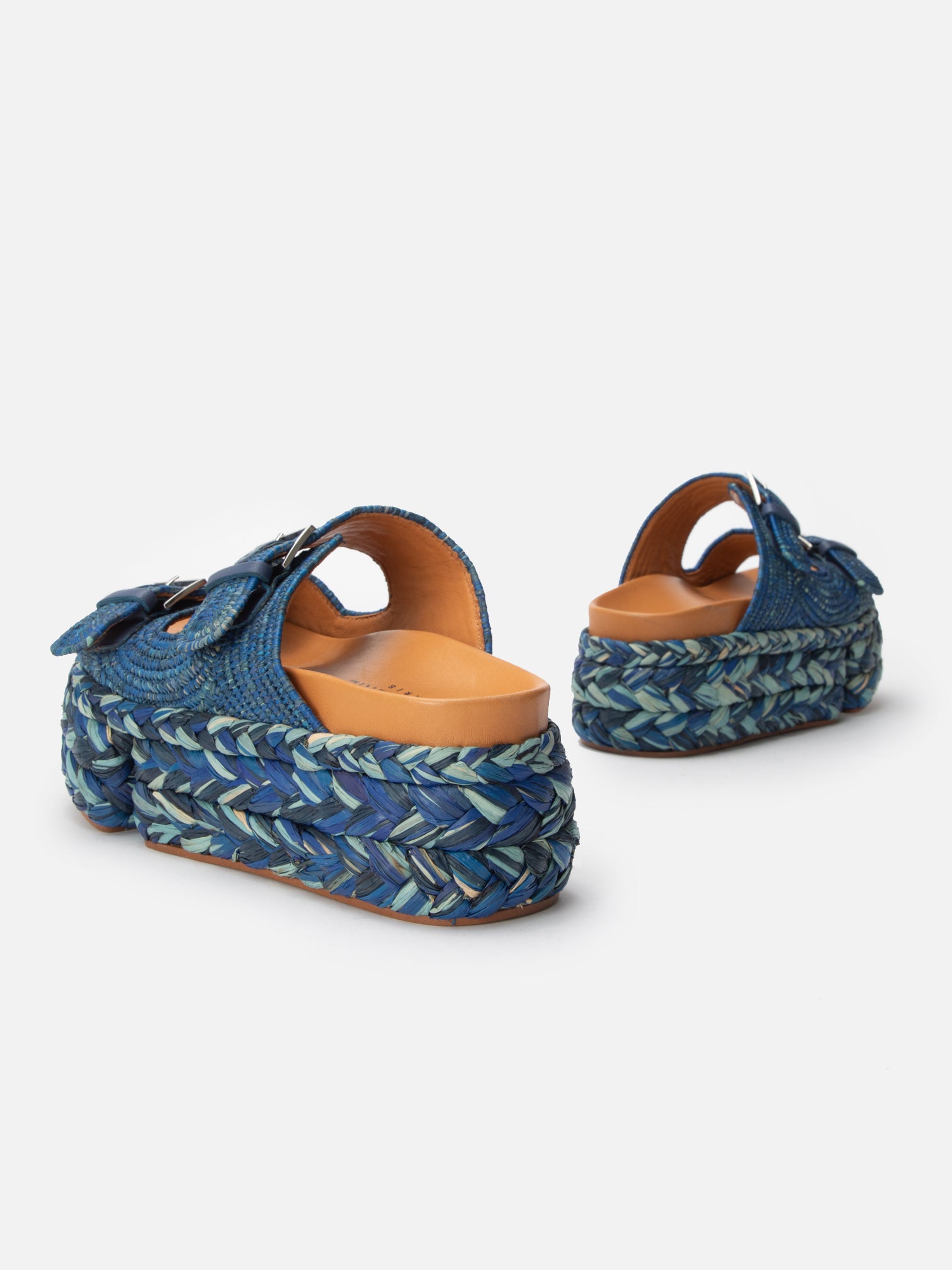QUINIE4, azure raffia