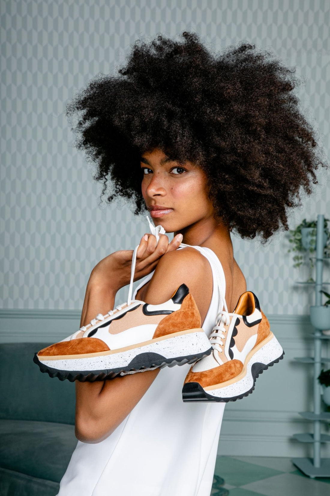 SNEAKERS - OVER, suede brown - Clergerie Paris - USA