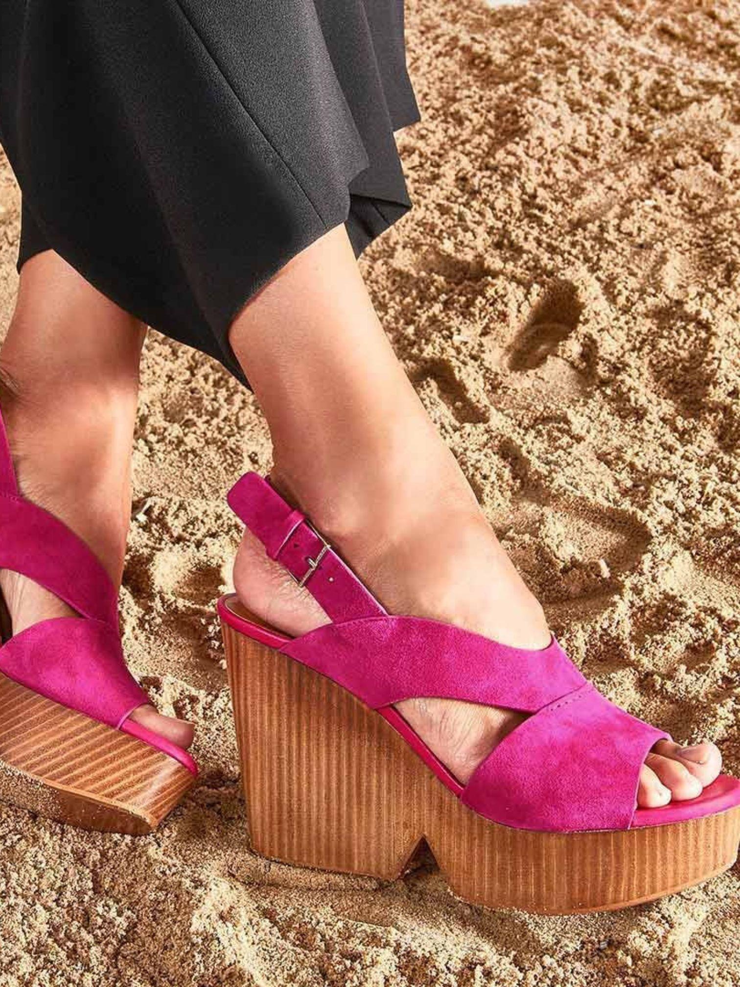 DAVA, suede hibiscus