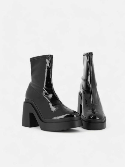 NINA ankle boots, vinyl black || OUTLET