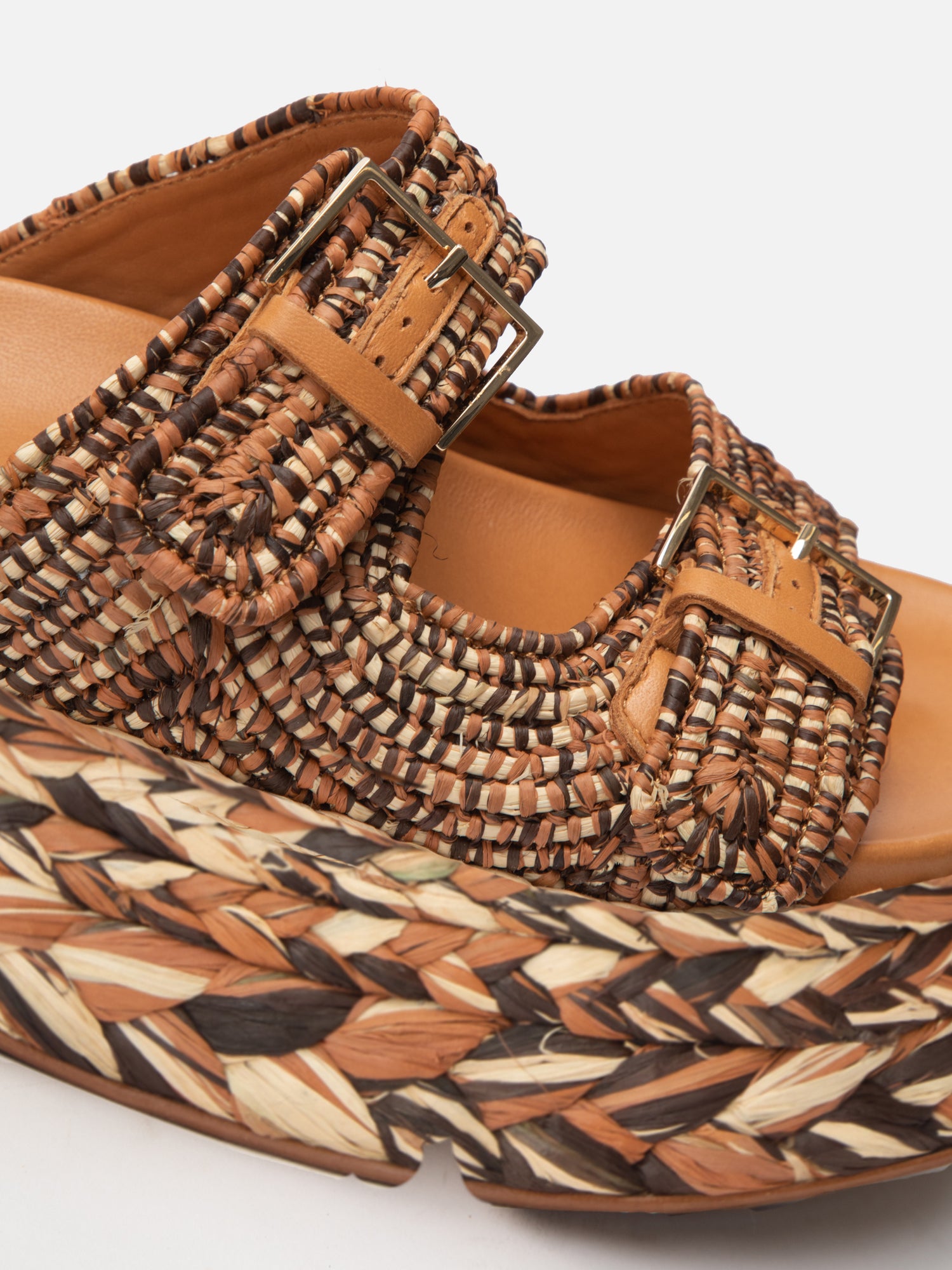 QUINIE4, brown raffia