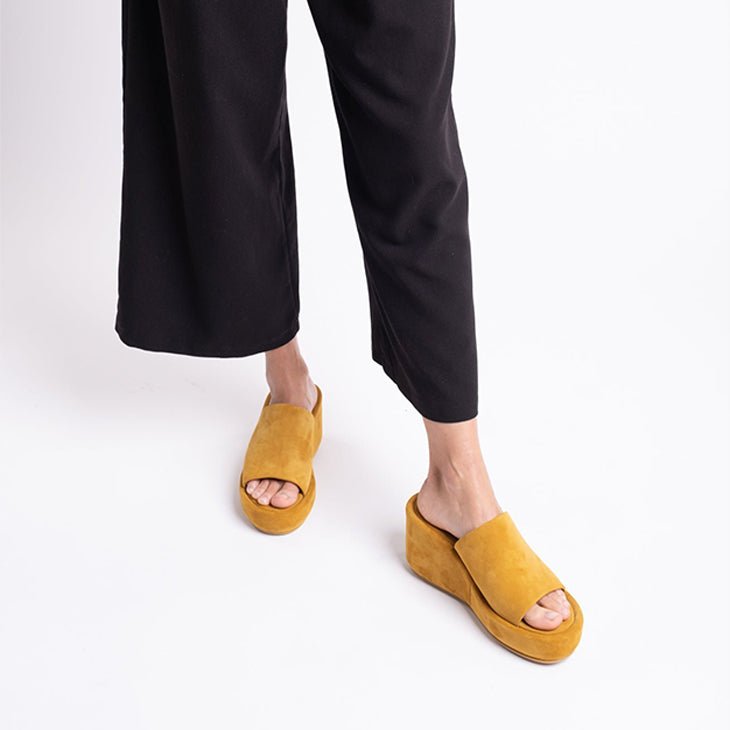 MULES - DAENA, yellow suede || OUTLET - Clergerie Paris - USA