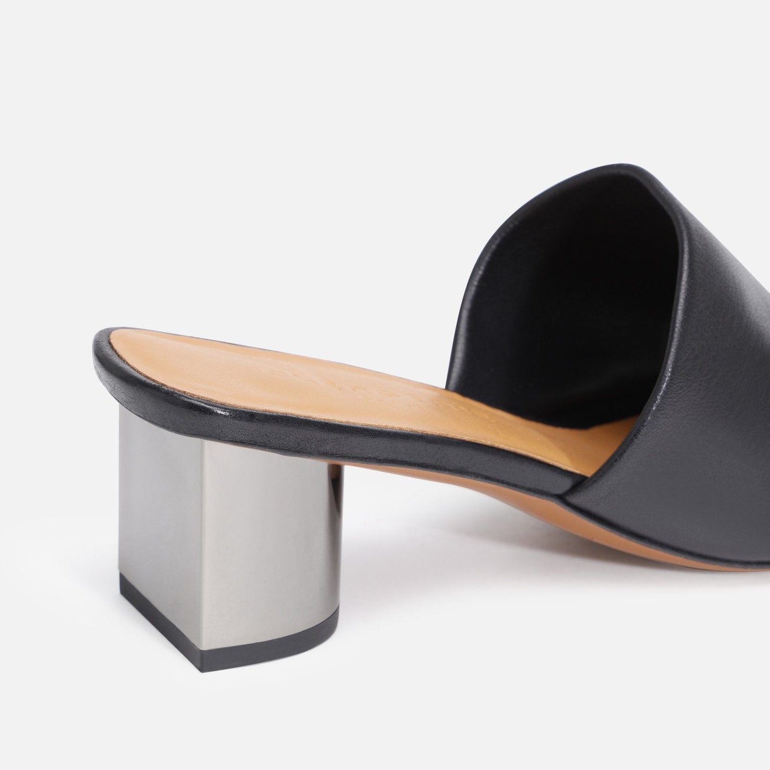 MULES - LEA mules, black || OUTLET - LEABLKNAPM350 - Clergerie Paris - USA